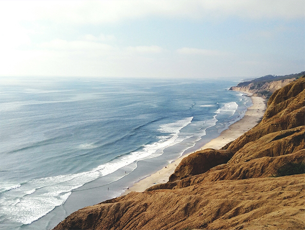 Panorama di un paesaggio costiero a San Diego, California.