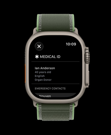 Apple Watch Ultra 3, natural colour, titanium case, medical ID screen, Trail Loop, green/neon colour