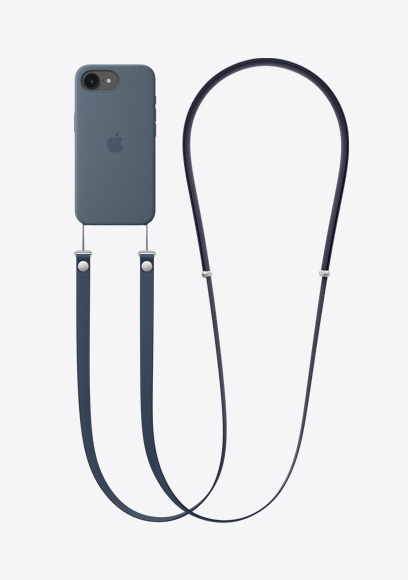 iPhone 17e, vỏ ngoài mặt sau, màu Đen, với Ốp Lưng Silicon MagSafe màu Xanh Mỏ Neo và Dây Đeo Chéo màu Xanh Navy