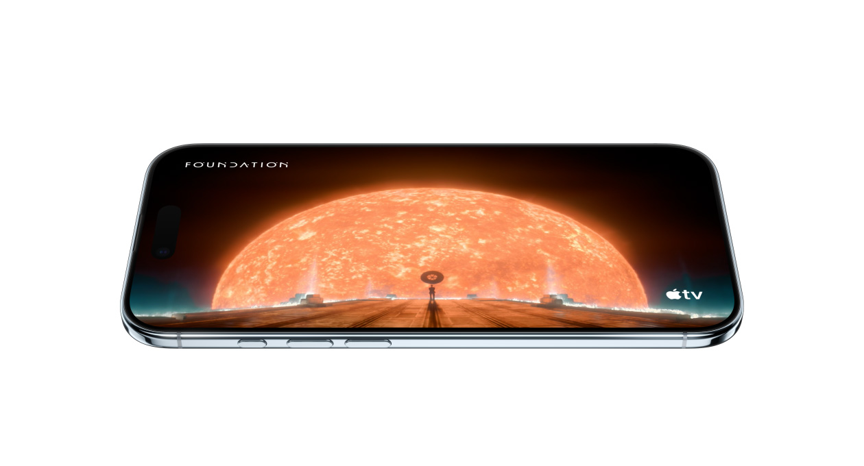 iPhone Air, ภายนอกด้านหน้า, ภายนอกด้านข้าง, แสดงภาพนิ่งของฉากจากซีรีส์ Apple TV เรื่อง Foundation