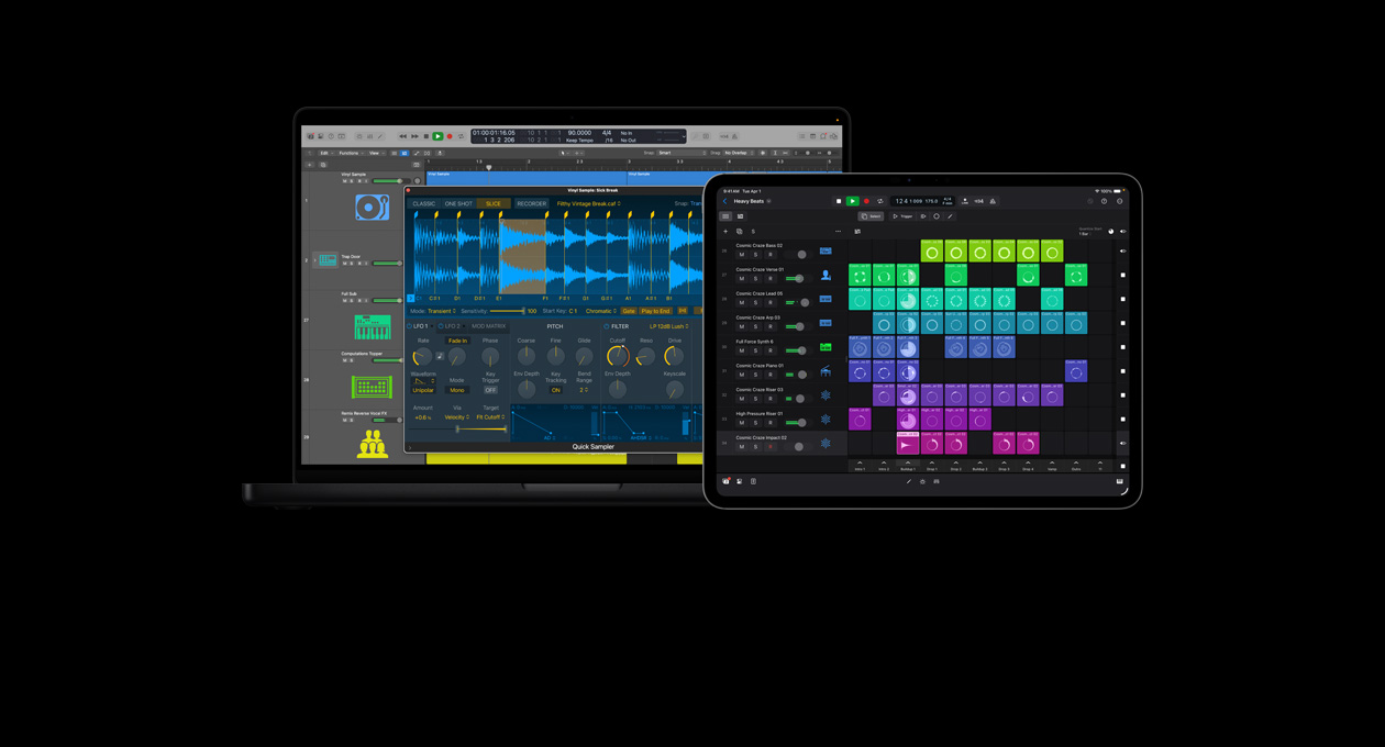 Écran d’un MacBook Pro 16 pouces montrant le module Quick Sampler, un échantillon vinyle, des commandes audio et des formes d’ondes sonores, écran d’un iPad Pro 13 pouces montrant les outils de création rythmique, grille colorée affichant des phrases et des Live Loops